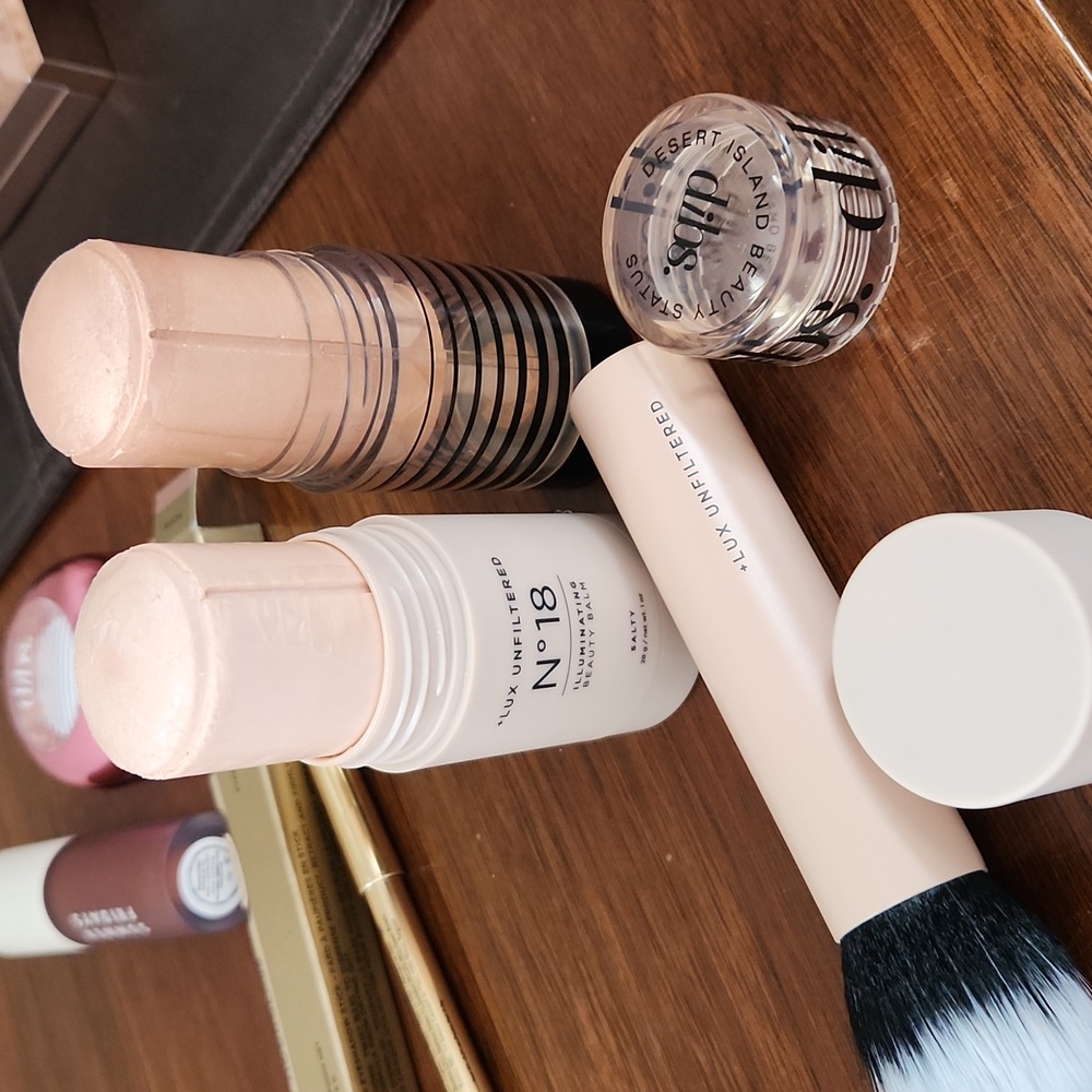Makeup Bundle - High End! - Picture 9 of 12